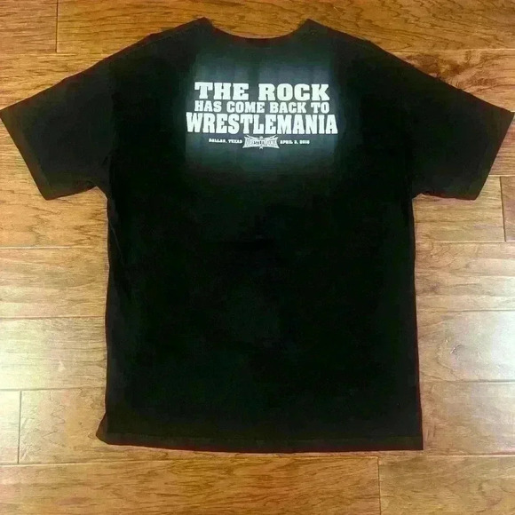 2016 The Rock, WrestleMania T-Shirt. #TheRock #WrestleMania #WWE #WWF - Picture 3 of 5